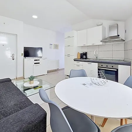 Mary & Klara-2 By Interhome Apartman