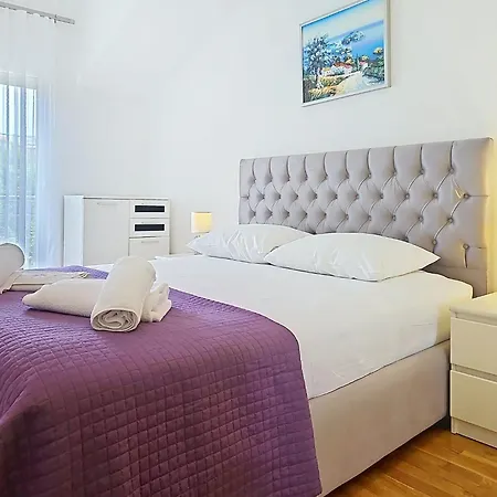 Mary & Klara-2 By Interhome Apartman